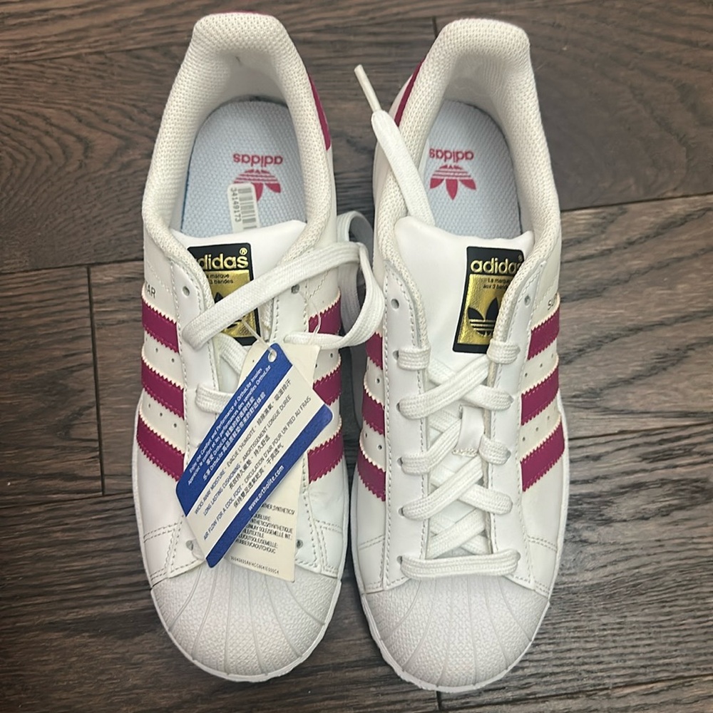Adidas Originals Burgundy Superstar Sneakers - size 6 Sku：B23644